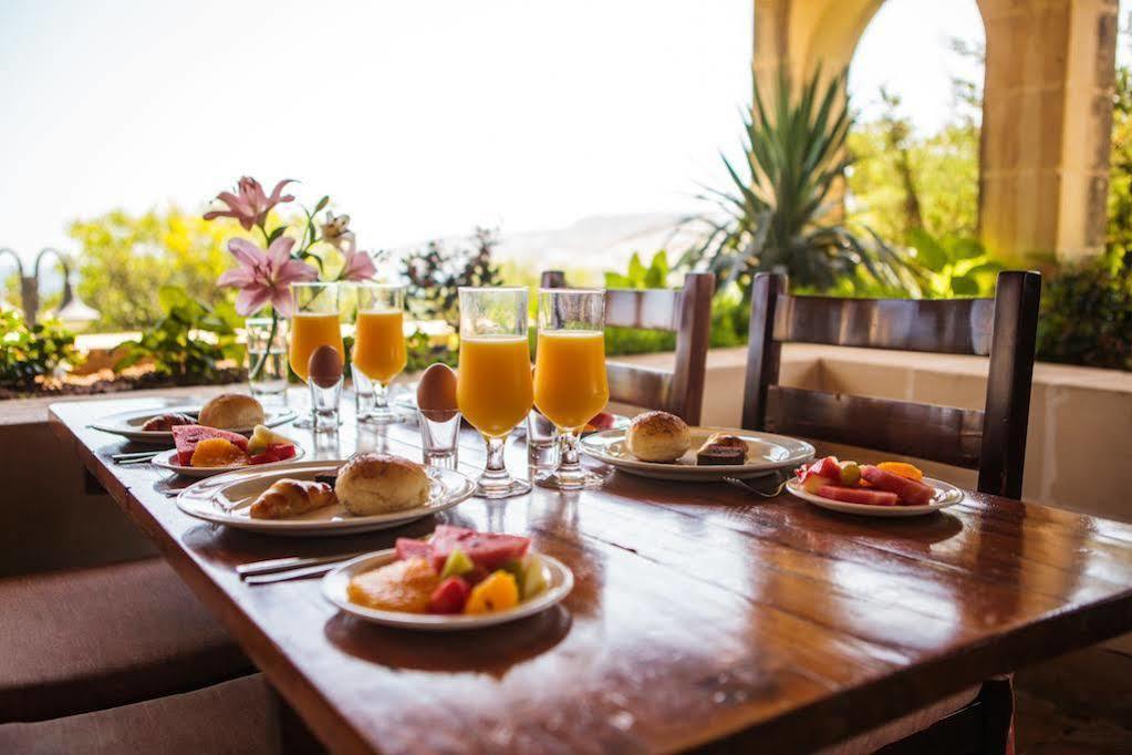 Mellieha Holiday Centre מראה חיצוני תמונה