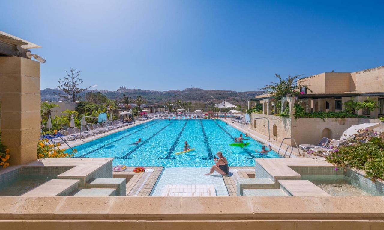 Mellieha Holiday Centre מראה חיצוני תמונה